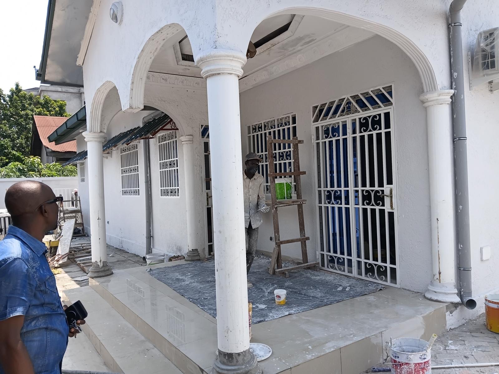 Grande villa avec jardin à louer – Bacongo (Case de Gaulle) à Brazzaville