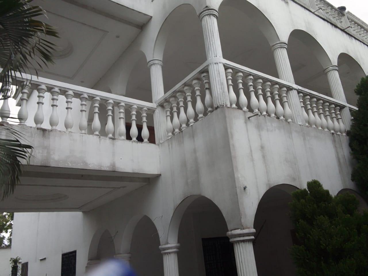 Grande villa avec jardin à louer à Mafouta – Brazzaville (vers la Cité OMS) à Brazzaville