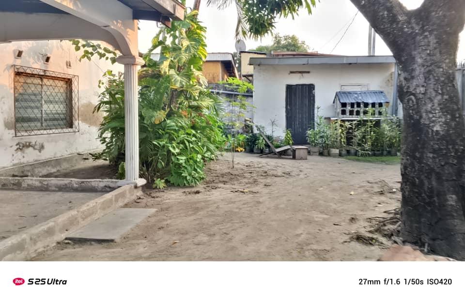 Terrain 400 m² à Vendre à Brazzaville – Moungali (Secteur Bonga Malamine) à Brazzaville