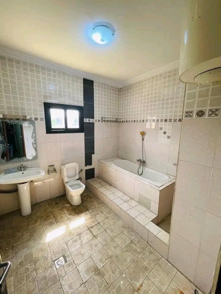 VILLA DUPLEX À LOUER AU CENTRE-VILLE DE BRAZZAVILLE – 4 CHAMBRES