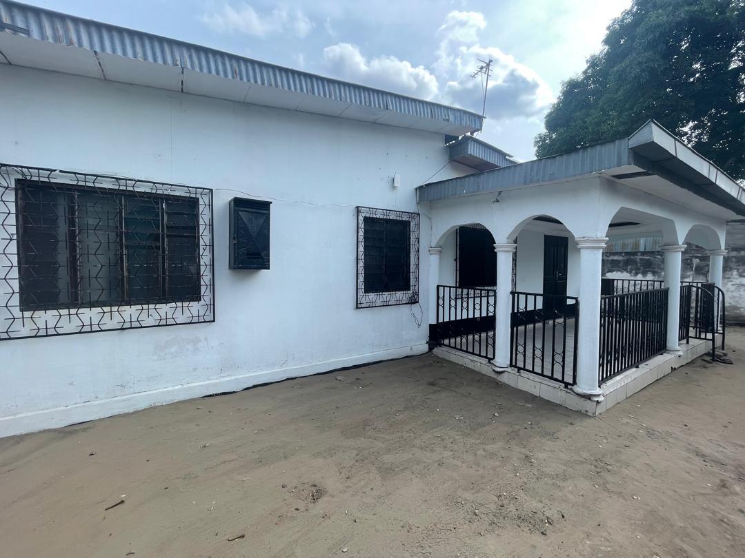 OOPPORTUNITÉ IMMOBILIÈRE À BRAZZAVILLE – PARCELLE À VENDRE À MOUKONDO (COMUS)